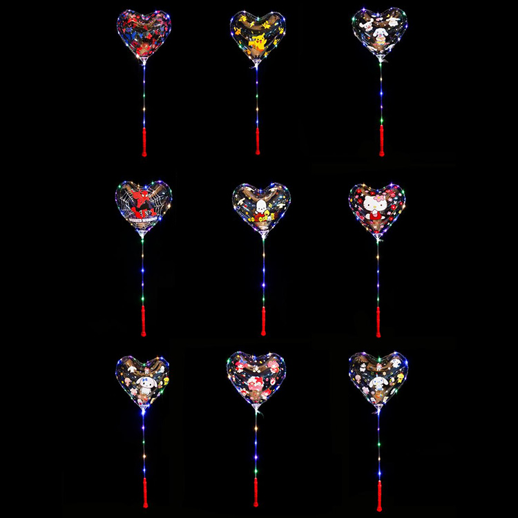 हृदयाच्या आकाराचे मुद्रित बोबो फुगे