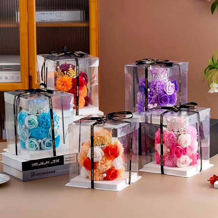 गुलाबाच्या फुलांचा गिफ्ट बॉक्स